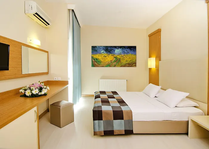 Hotel City's Hill 4*