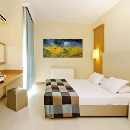 Hotel City's Hill 4*