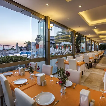 ホテル City's Hill クシャダス